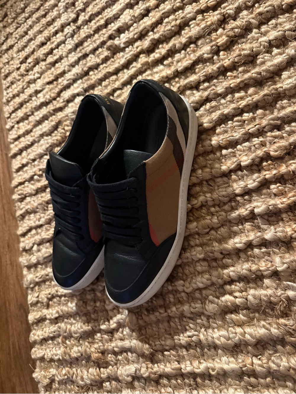 Burberry Black Leather Women Low-Top Sneakers with Tan & Red Check Detail